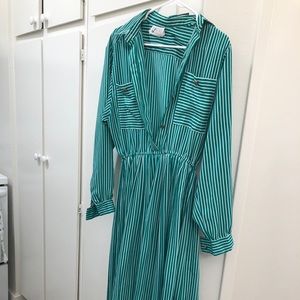 Vintage green striped dress with buttons